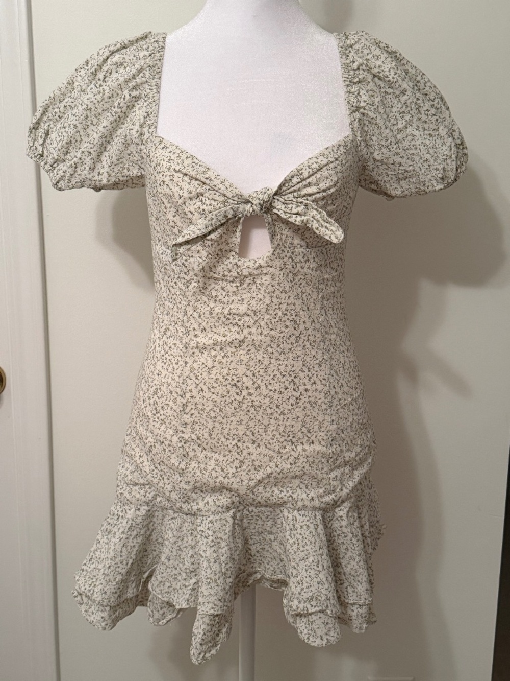 Lush Cream Floral Tie-Front Mini Dress Size S